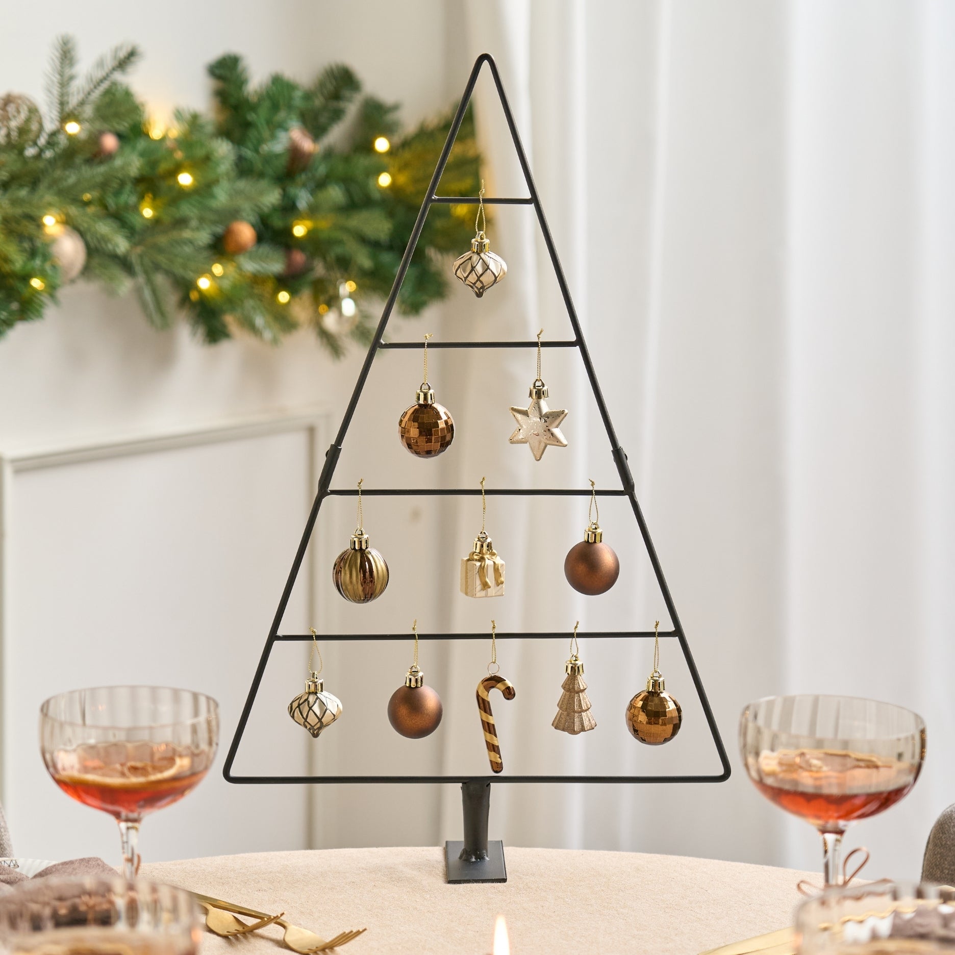 Weihnachtsbaumständer für den Tisch